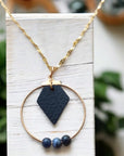 Collier en cuir de pomme végan et perles lithothérapie, Paula Karmyliege