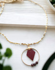 Collier en cuir de pomme végan et perles lithothérapie, Paula Karmyliege