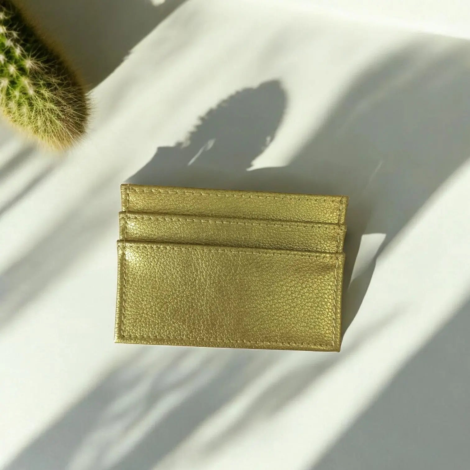 Porte-cartes en cuir de cactus doré Karmyliege