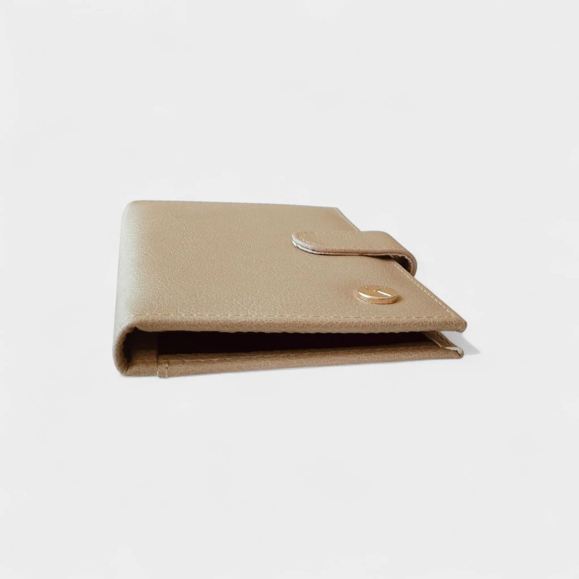 Porte-papiers et passeport en peau de pomme, Swan Karmyliege