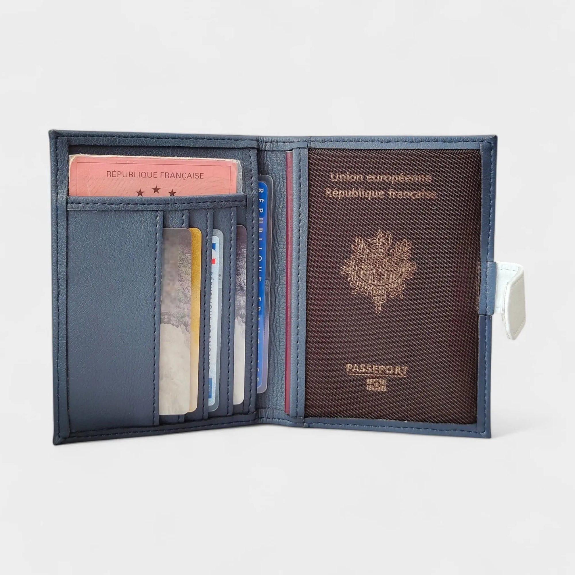 Porte-papiers et passeport en peau de pomme, Swan Karmyliege