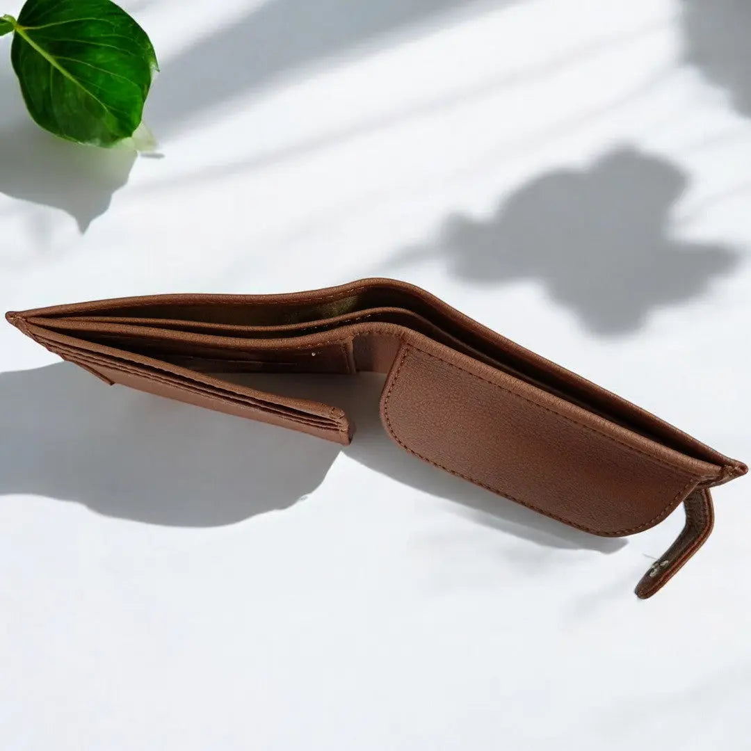 Portefeuille en cuir de pomme, Paulo, vide atelier Karmyliege
