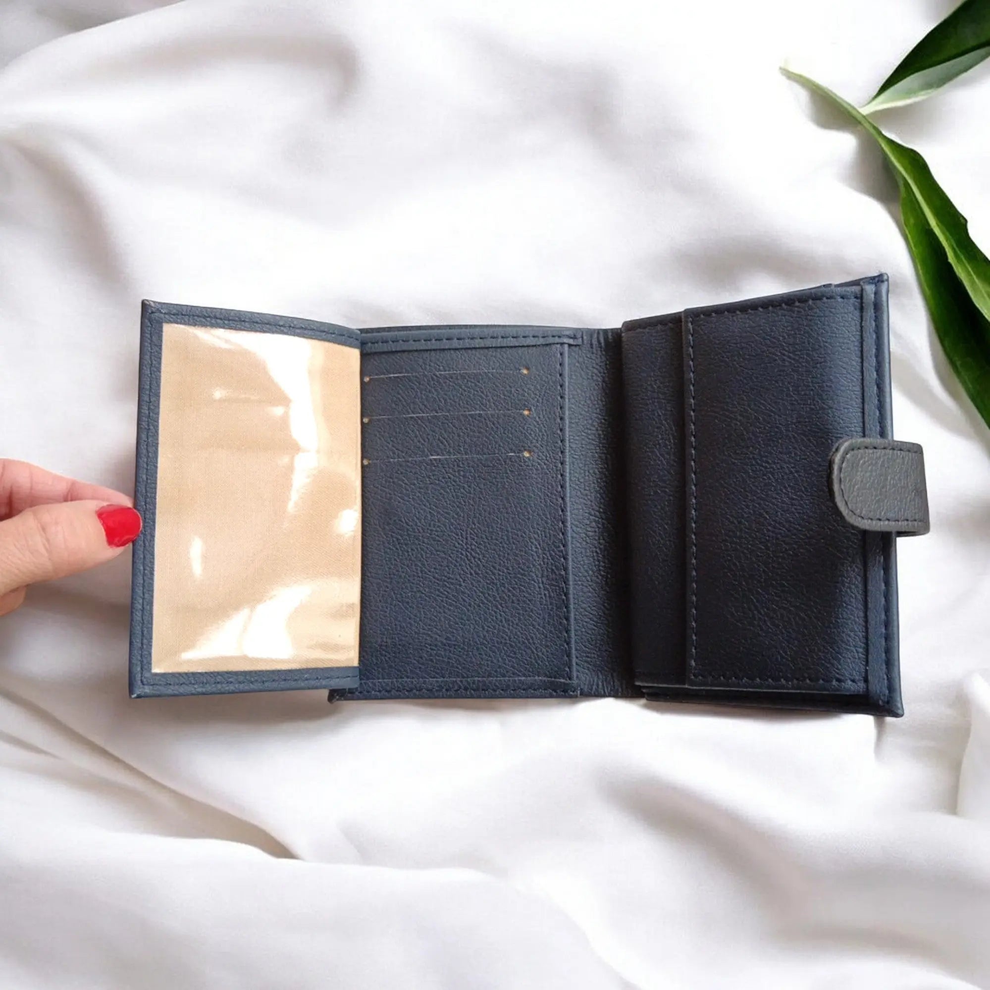 Portefeuille vegan en cuir de pomme, Noha Karmyliege