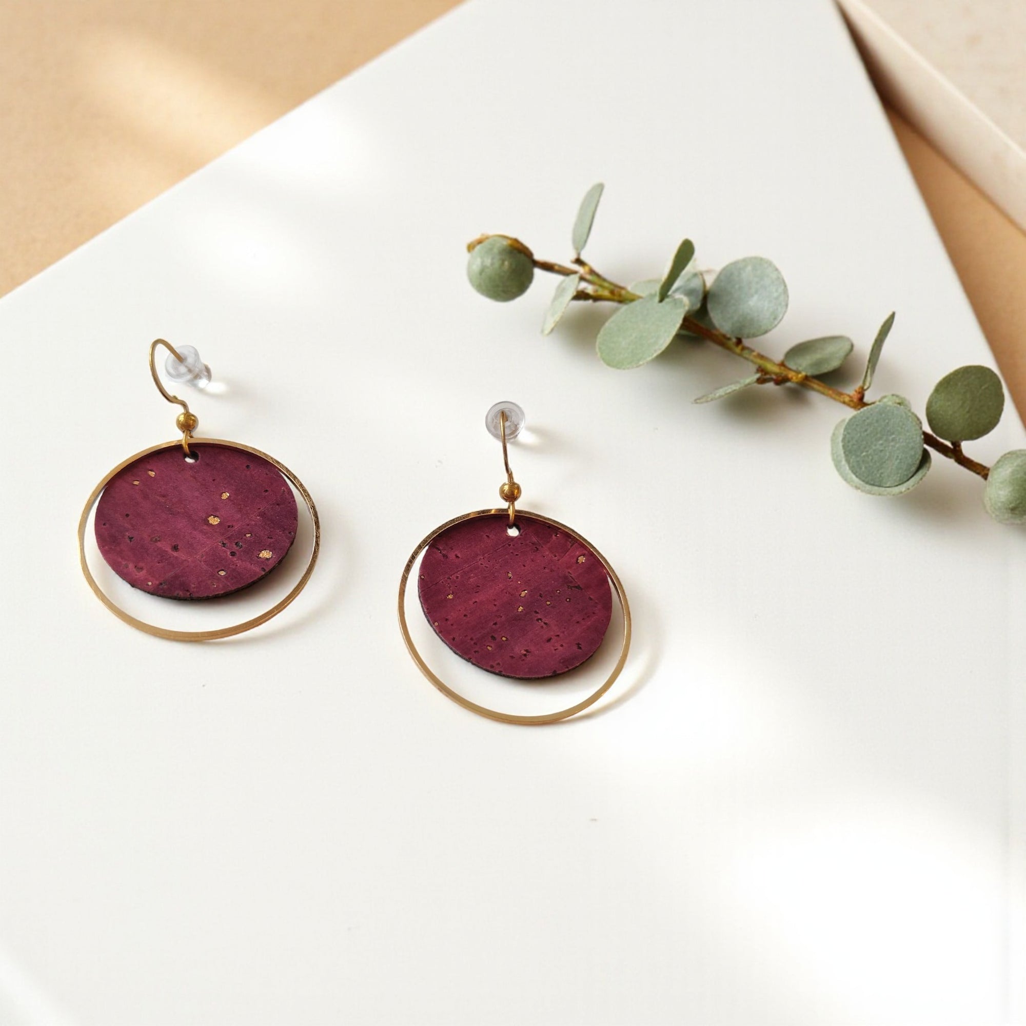 Boucles d'oreilles vegan en liège, Aline bordeaux doré