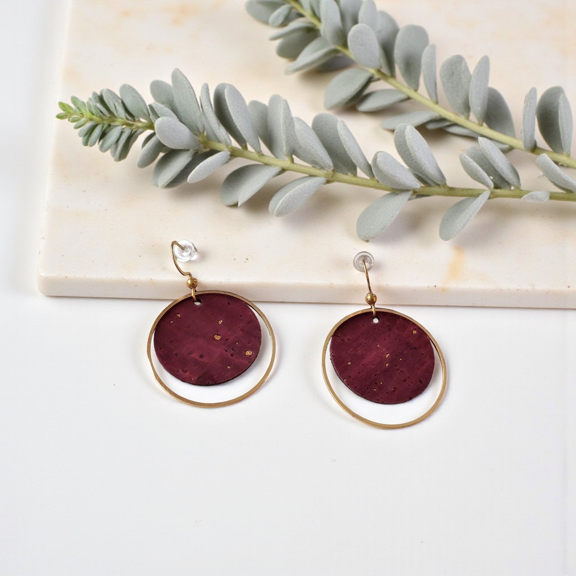 Boucles d'oreilles vegan en liège, Aline bordeaux doré