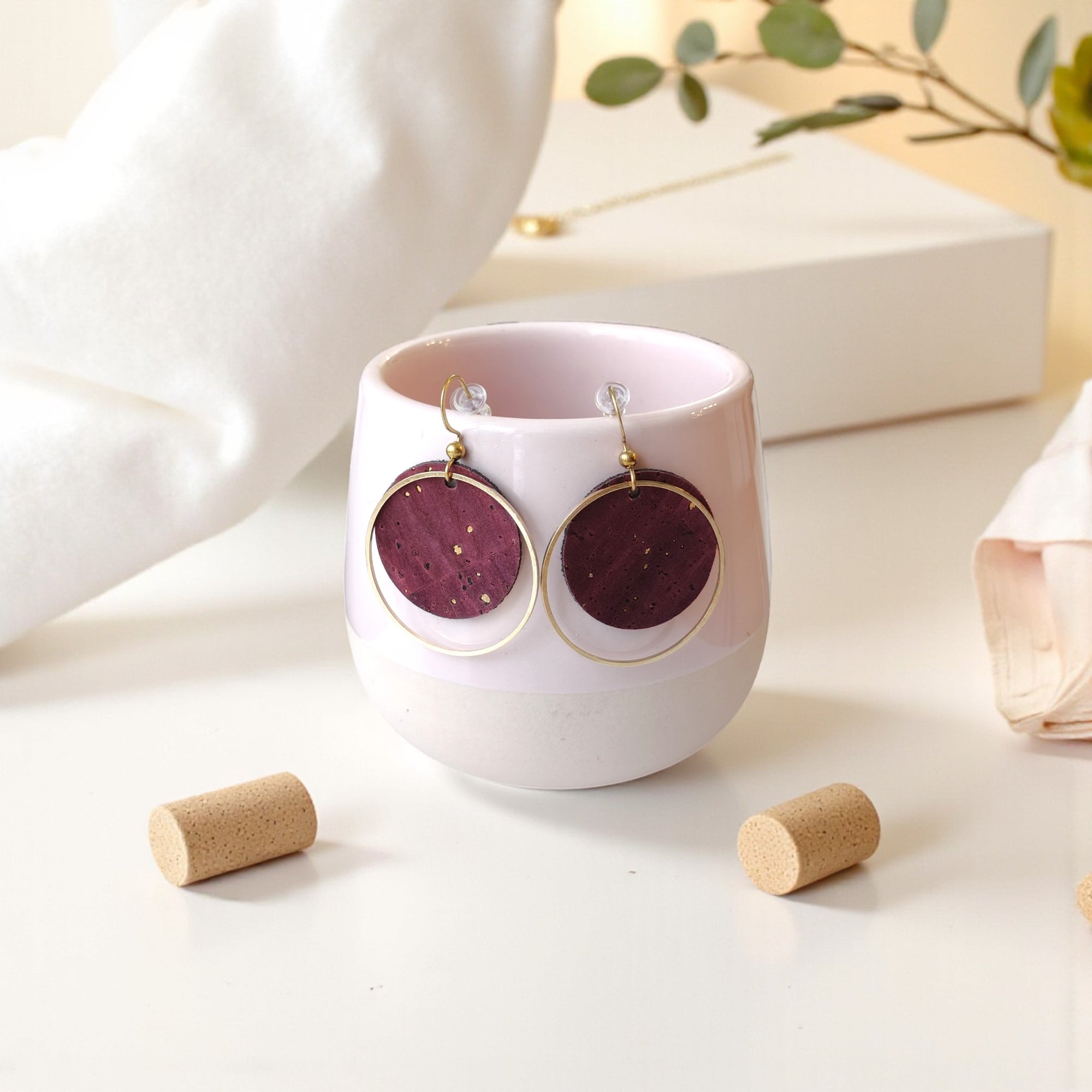 Boucles d'oreilles vegan en liège, Aline bordeaux doré