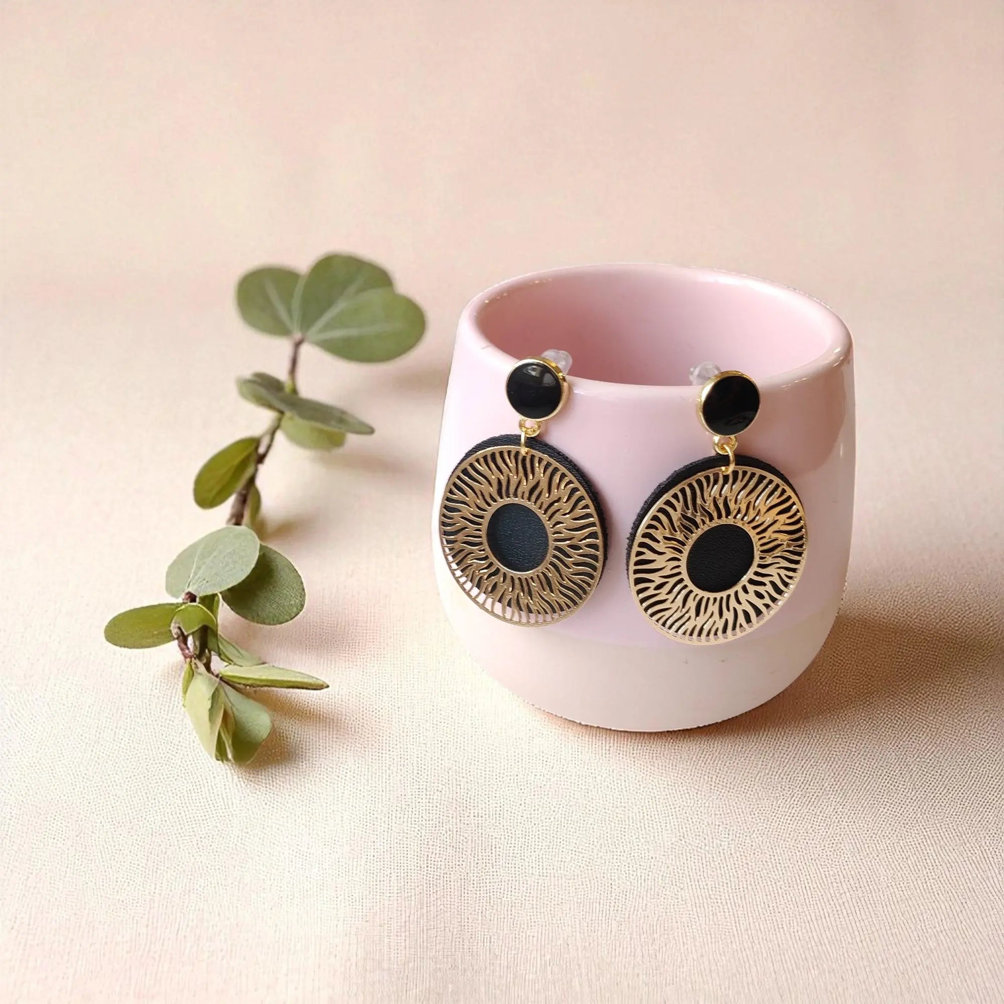 Boucles d&#39;oreilles vegan en cuir de cactus, Léa  Karmyliege