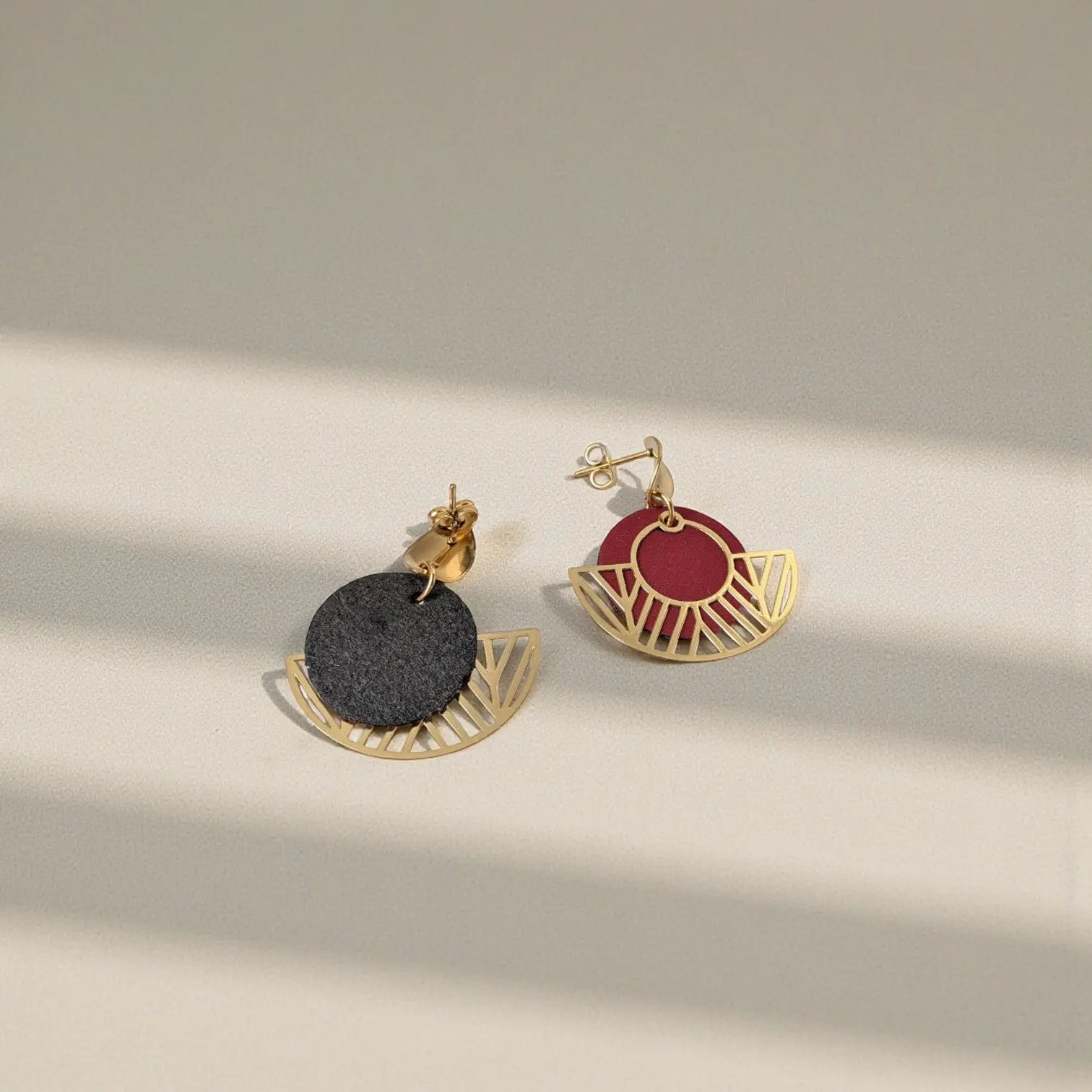 Boucles d'oreilles vegan en peau de pomme, Elena  Karmyliege