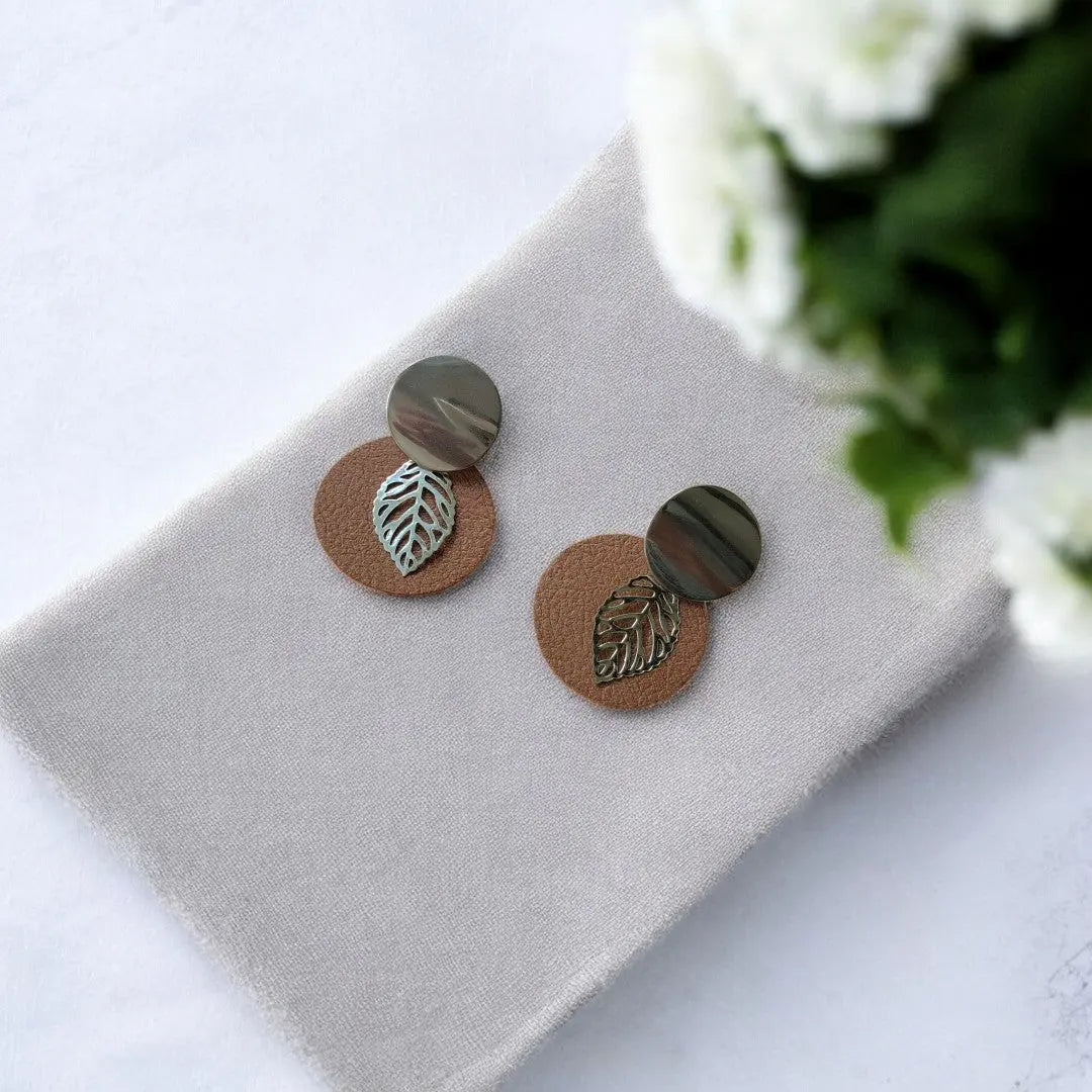Boucles d'oreilles vegan, Romane - Cuir de pomme  Karmyliege Cuir de pomme marron