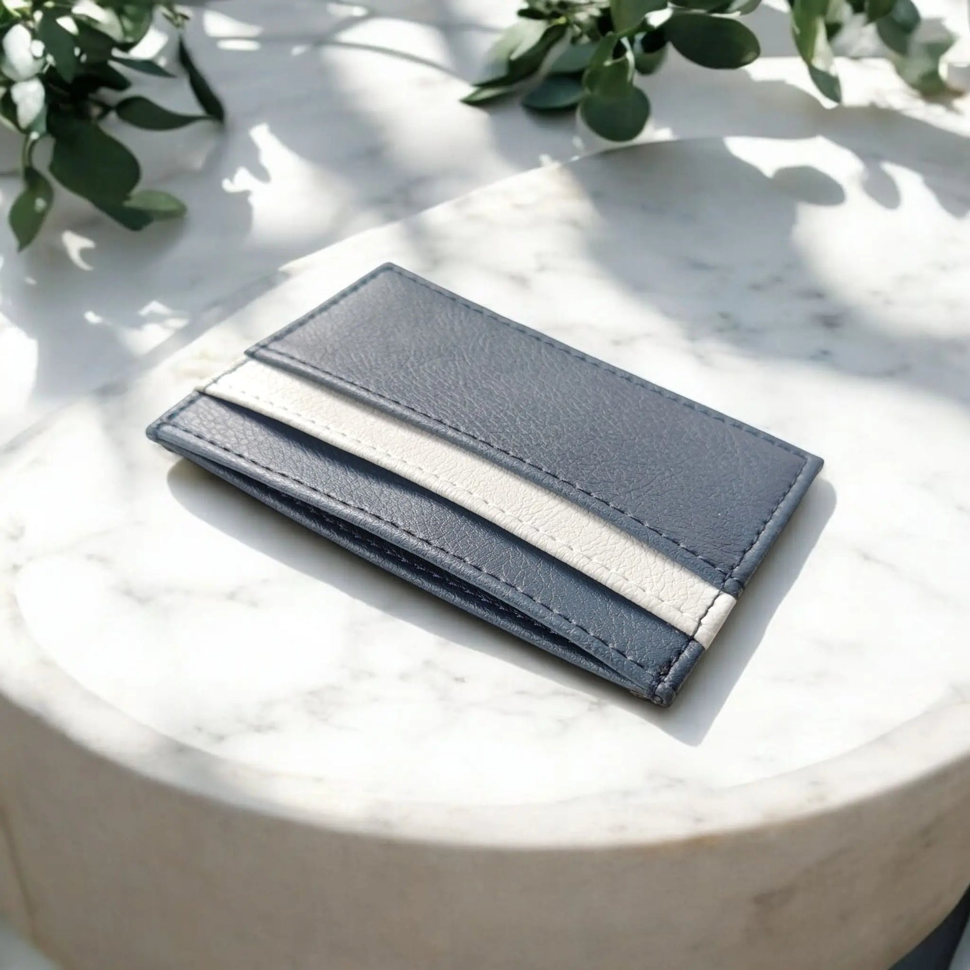 Porte cartes vegan en peau de pomme  Karmyliege