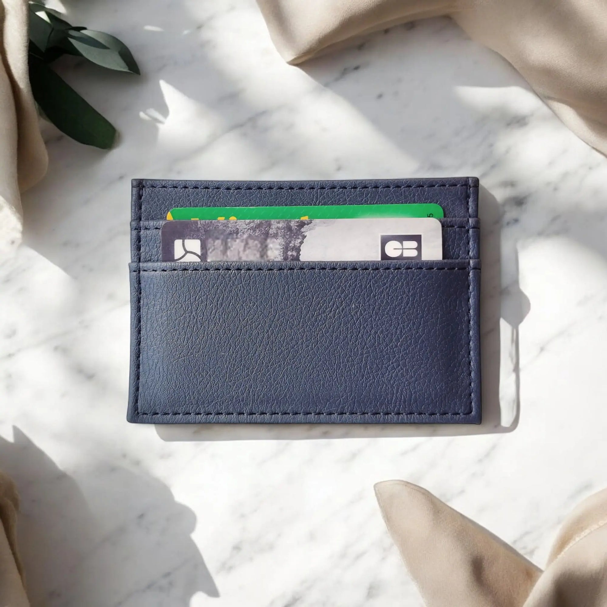 Porte cartes vegan en peau de pomme  Karmyliege