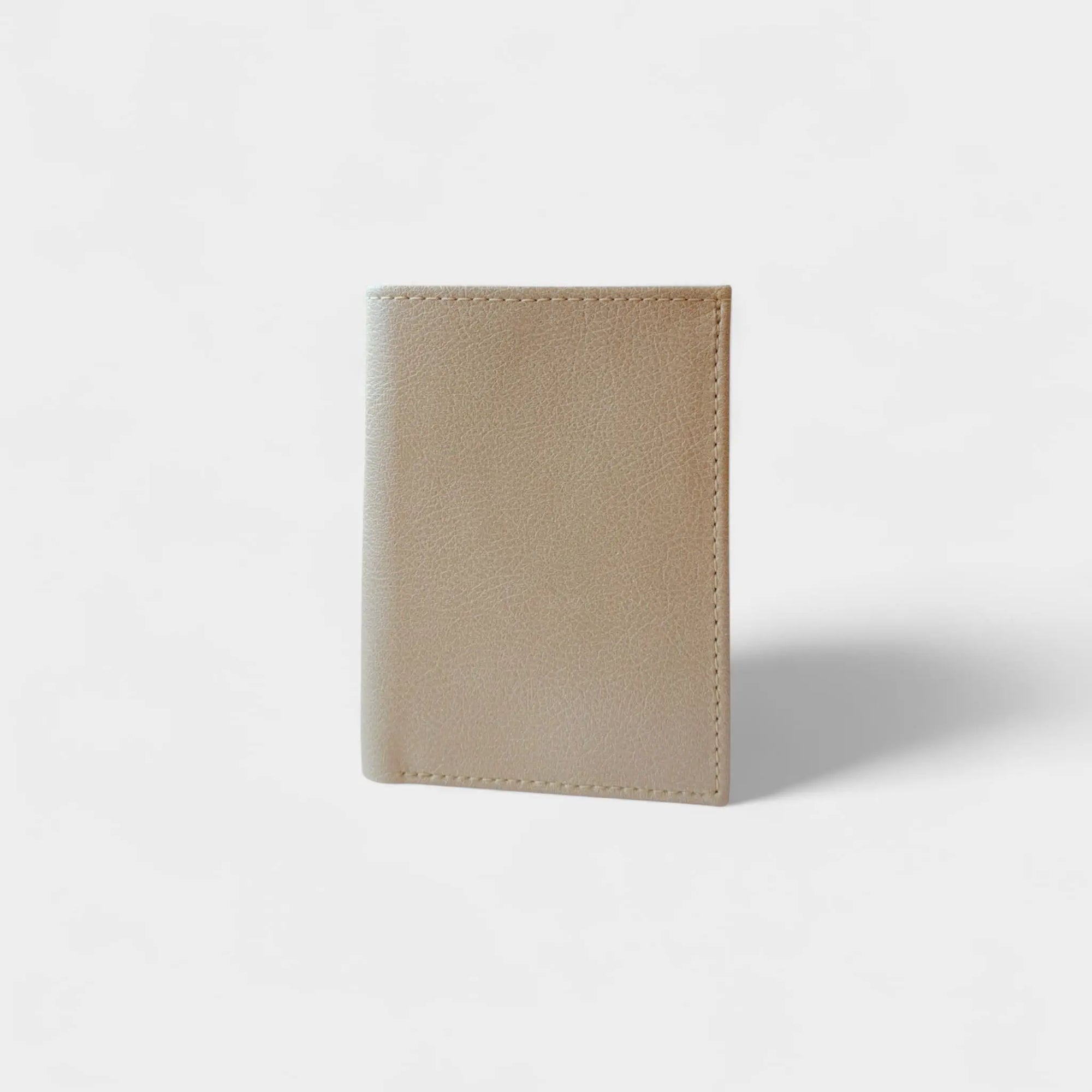 Porte cartes vegan en peau de pomme beige  Karmyliege
