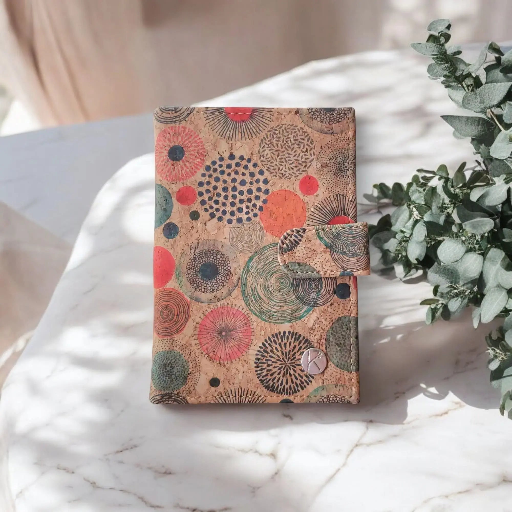 Porte-papiers et passeport en liège, Swan  Karmyliege Cercles