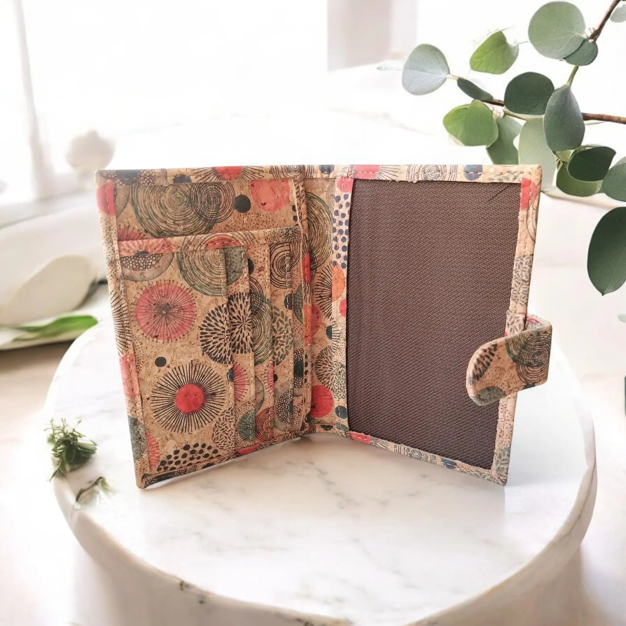 Porte-papiers et passeport en liège, Swan  Karmyliege