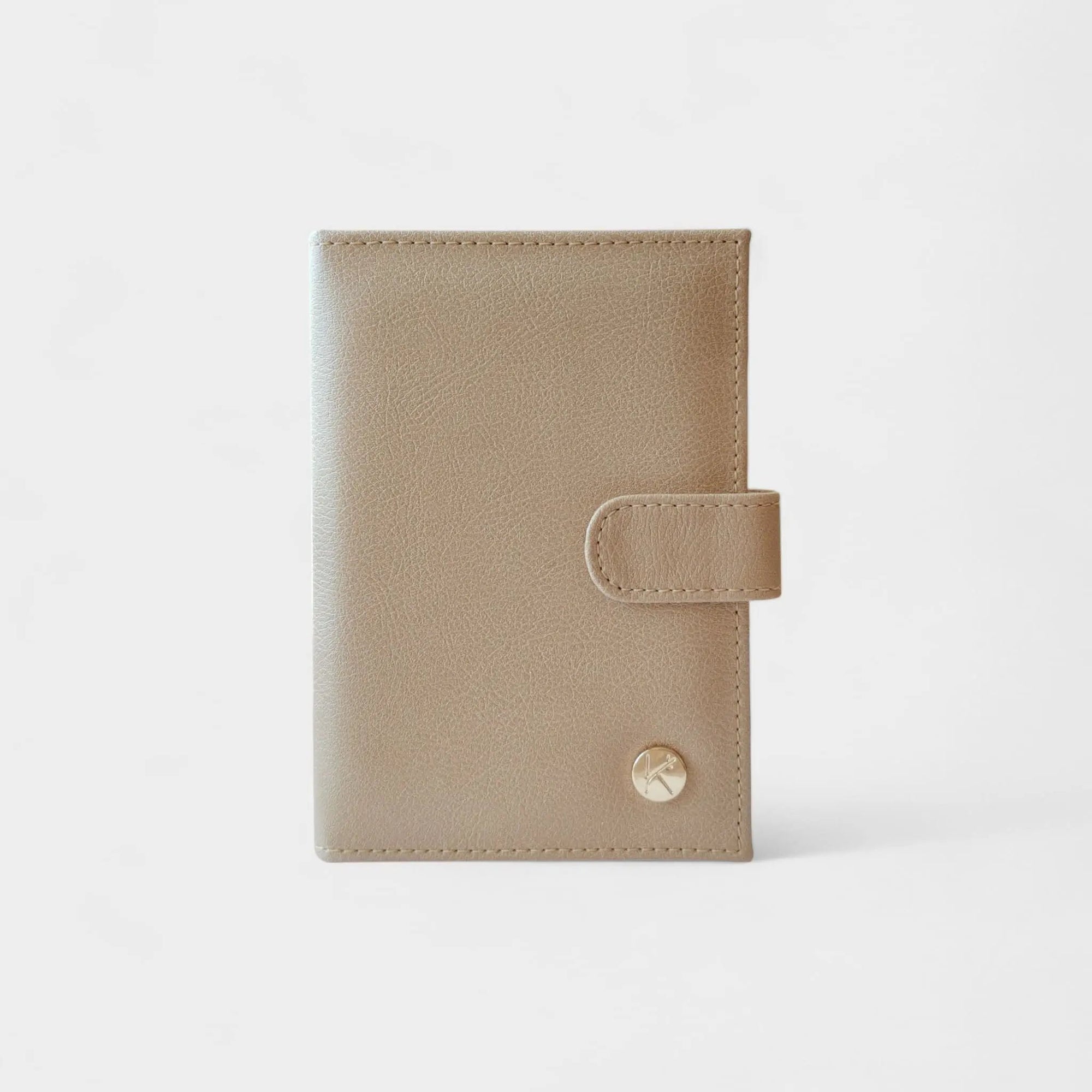 Porte-papiers et passeport en peau de pomme, Swan  Karmyliege Beige