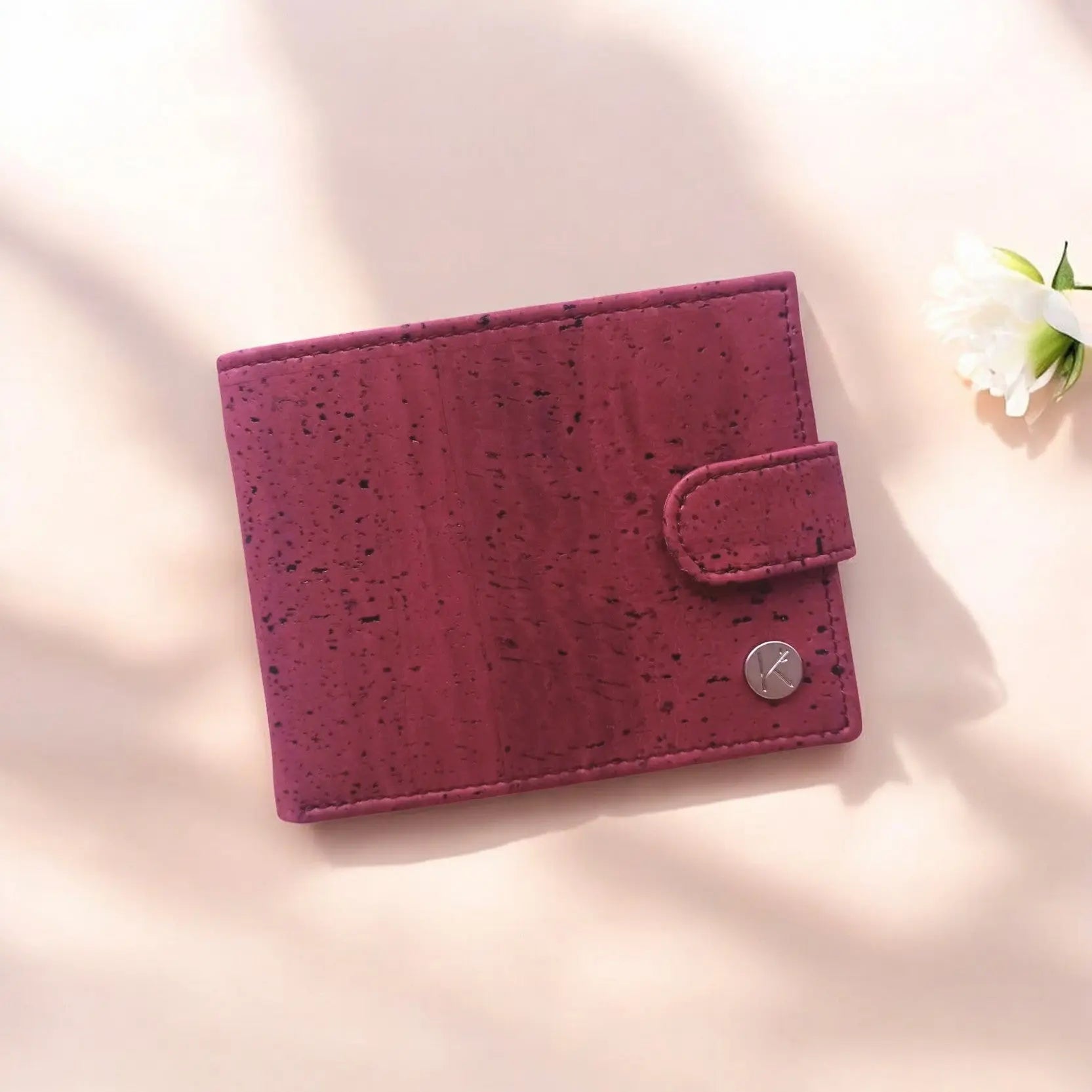 Portefeuille vegan en liège avec zip, Roman bordeaux  Karmyliege