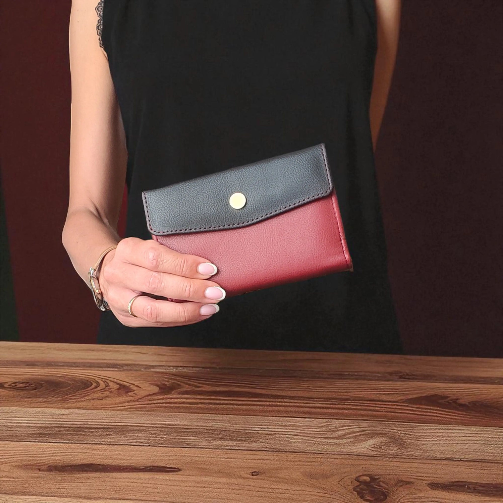 Portefeuille vegan en liège ou peau de pomme, Tiffany  Karmyliege cuir de pomme vegan