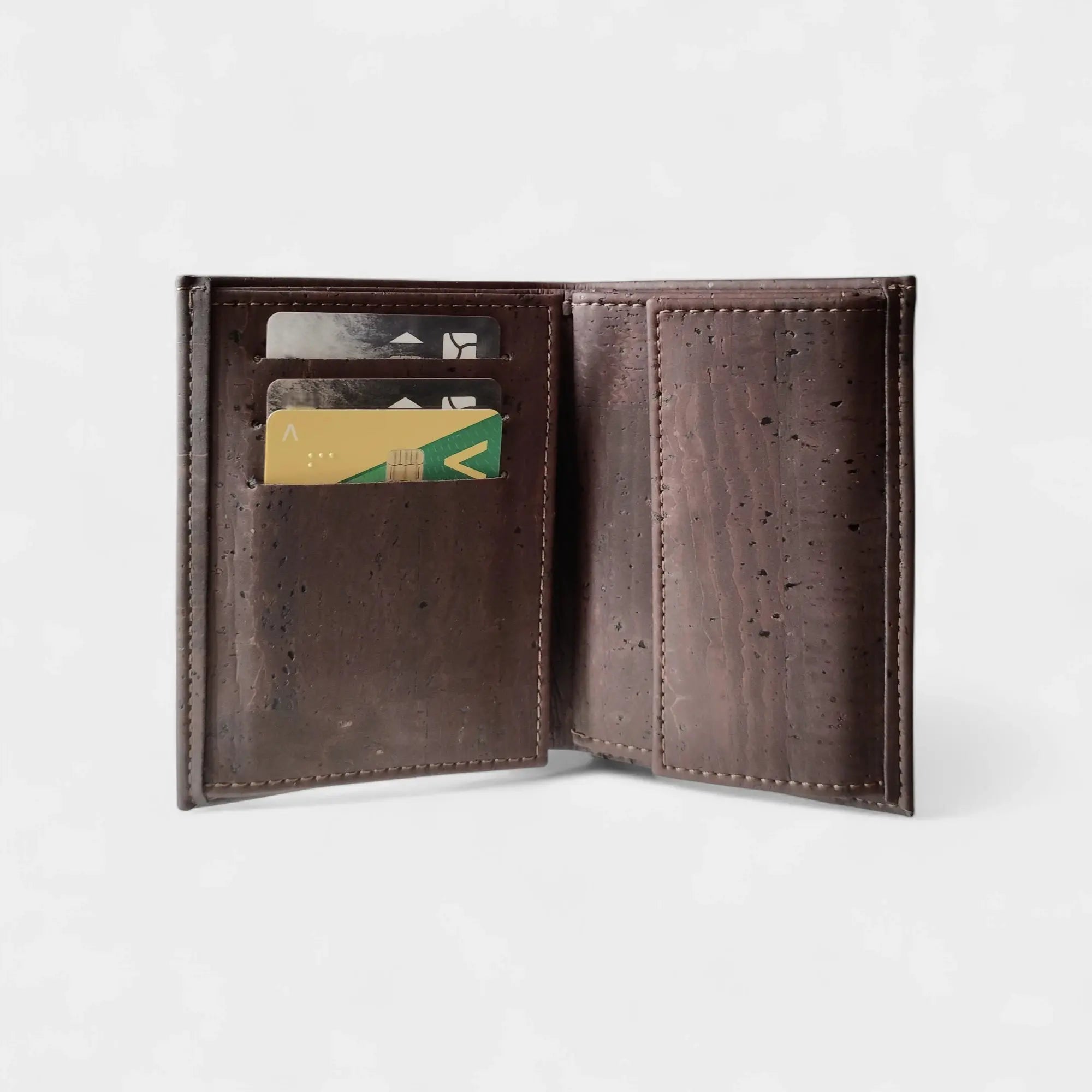 Portefeuille vegan en liège vertical avec volet, Sam  Karmyliege