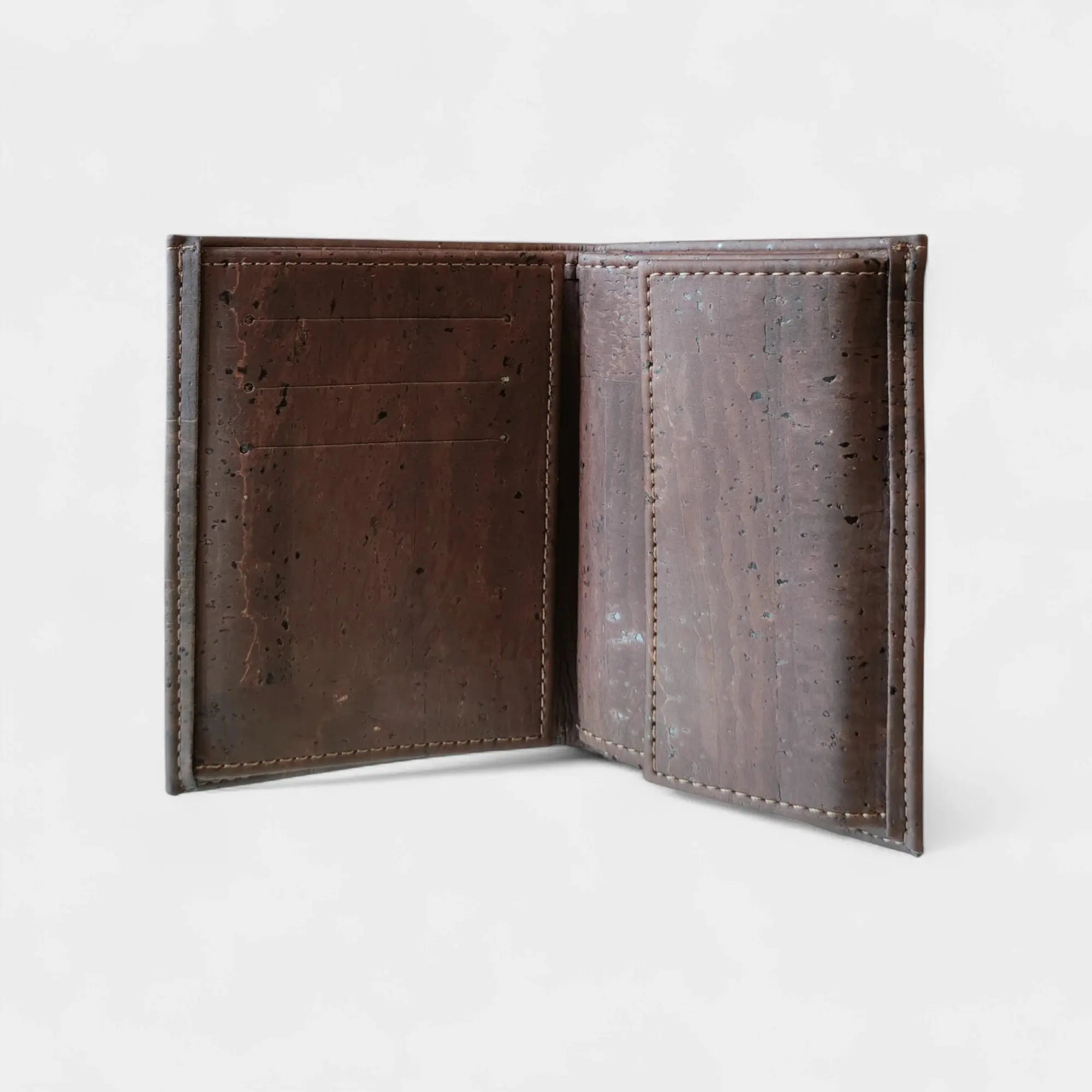 Portefeuille vegan en liège vertical avec volet, Sam  Karmyliege