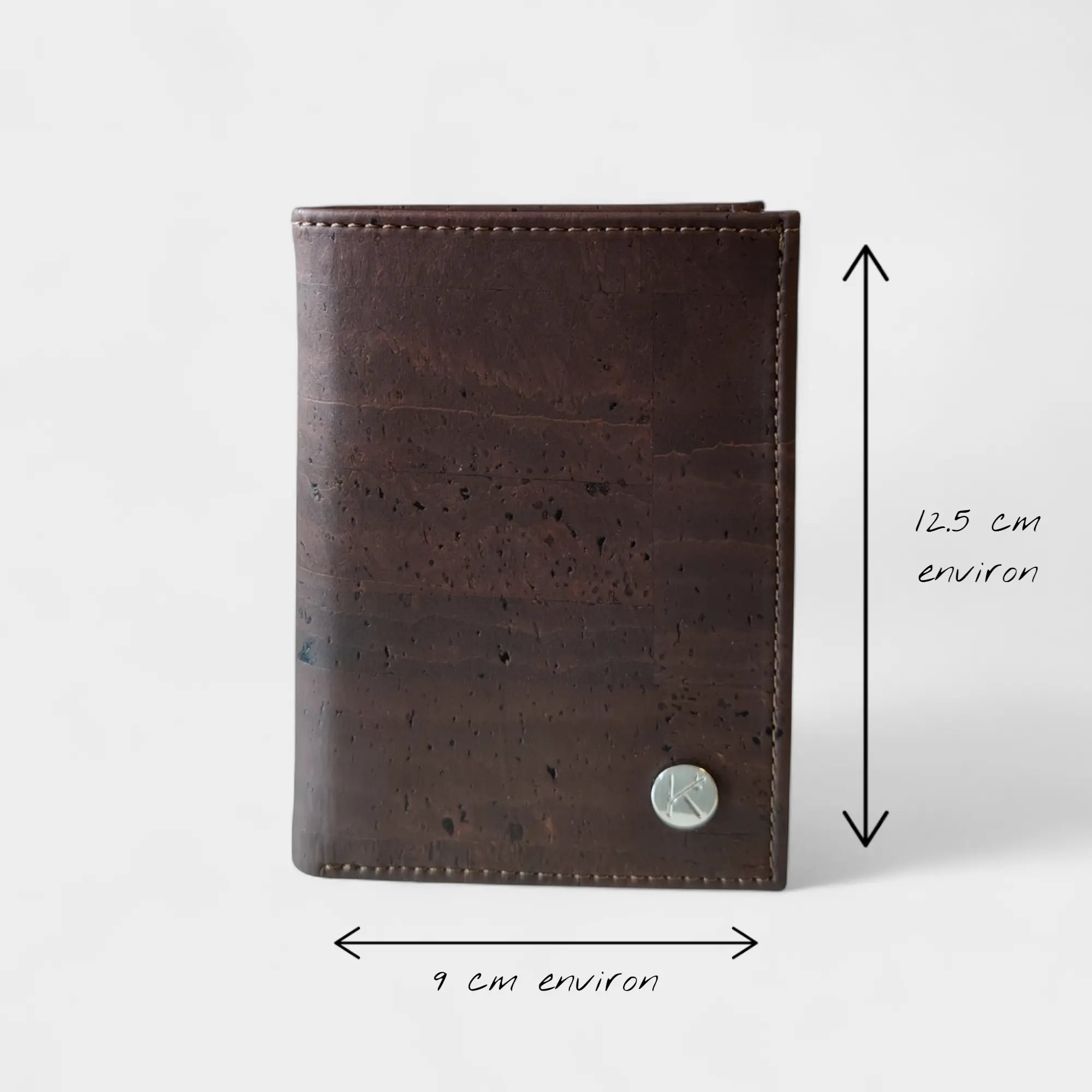 Portefeuille vegan en liège vertical avec volet, Sam  Karmyliege