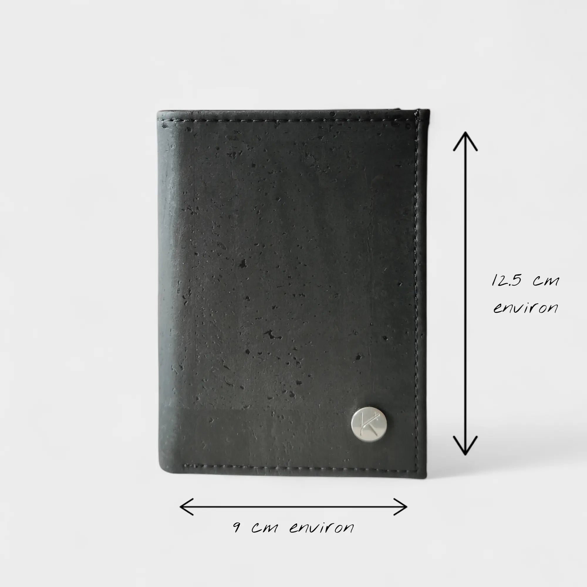 Portefeuille vegan en liège vertical avec volet, Sam  Karmyliege