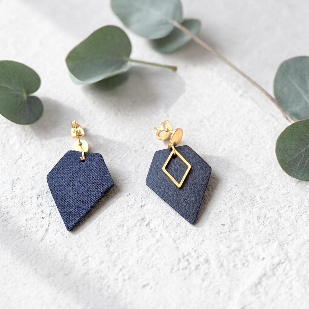 Boucles d'oreilles vegan, Alicia - Cuir de cactus bleu