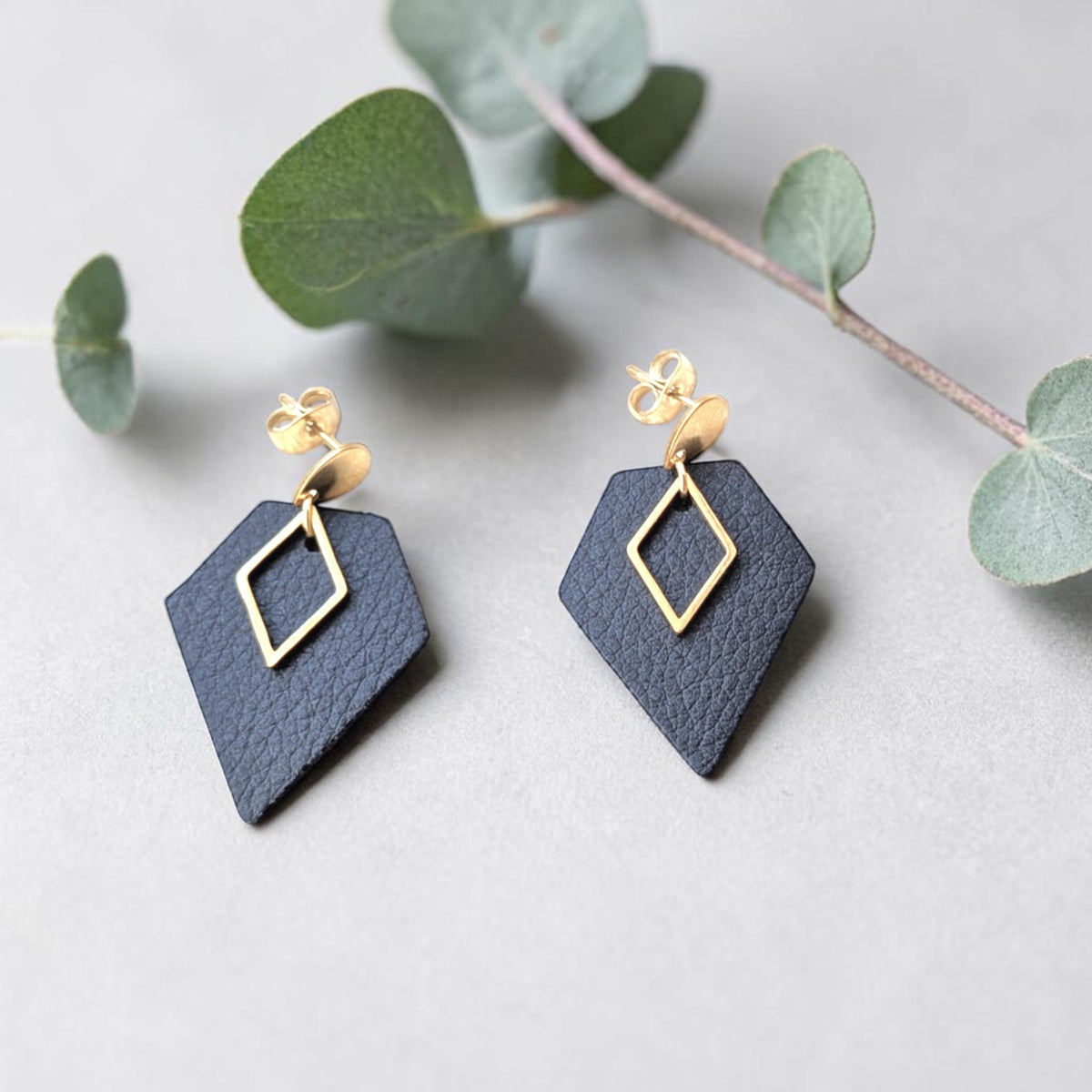 Boucles d'oreilles vegan, Alicia - Cuir de cactus bleu
