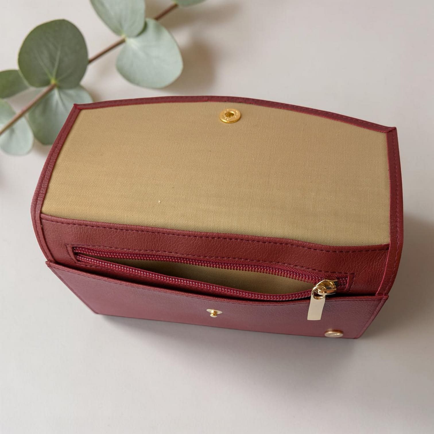 Pochette papiers de voyage en peau de pomme