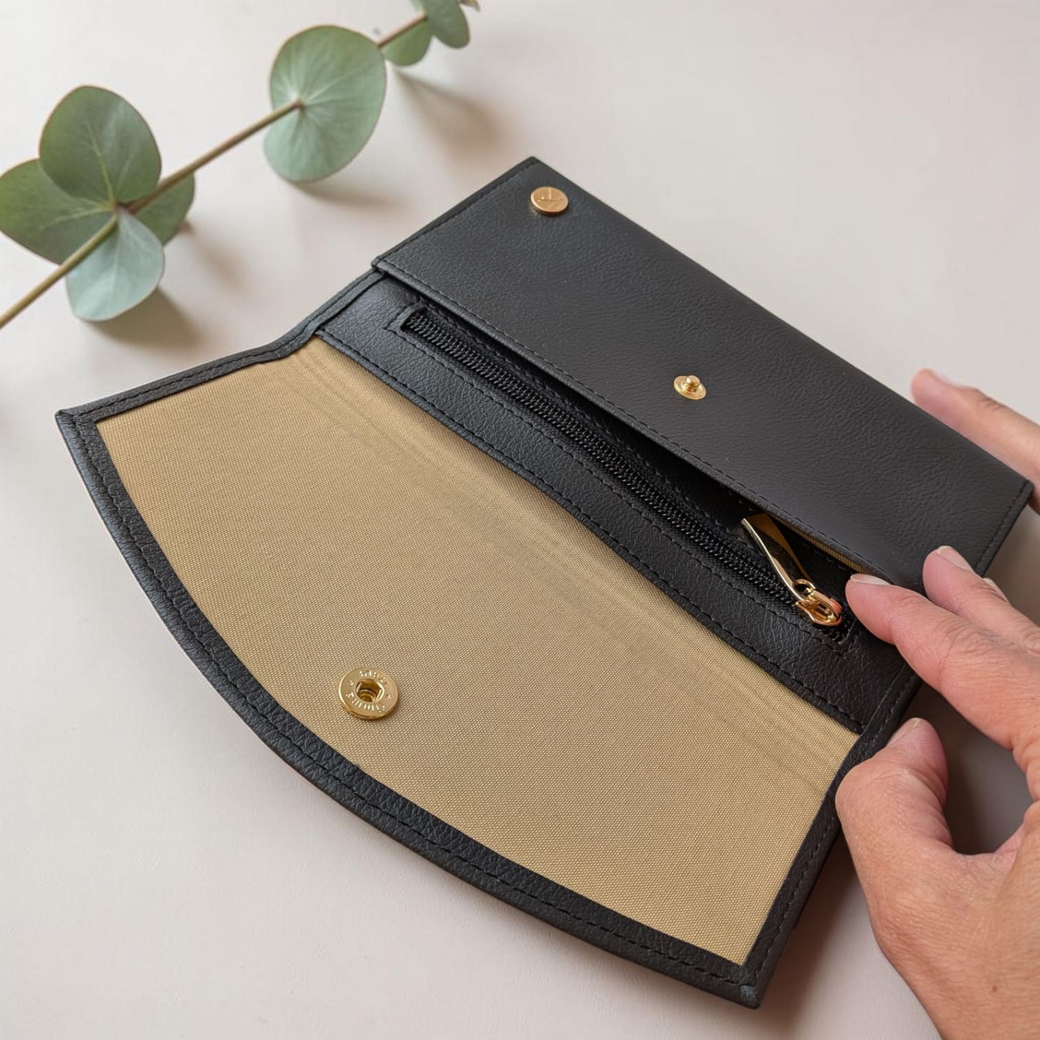 Pochette papiers de voyage en peau de pomme