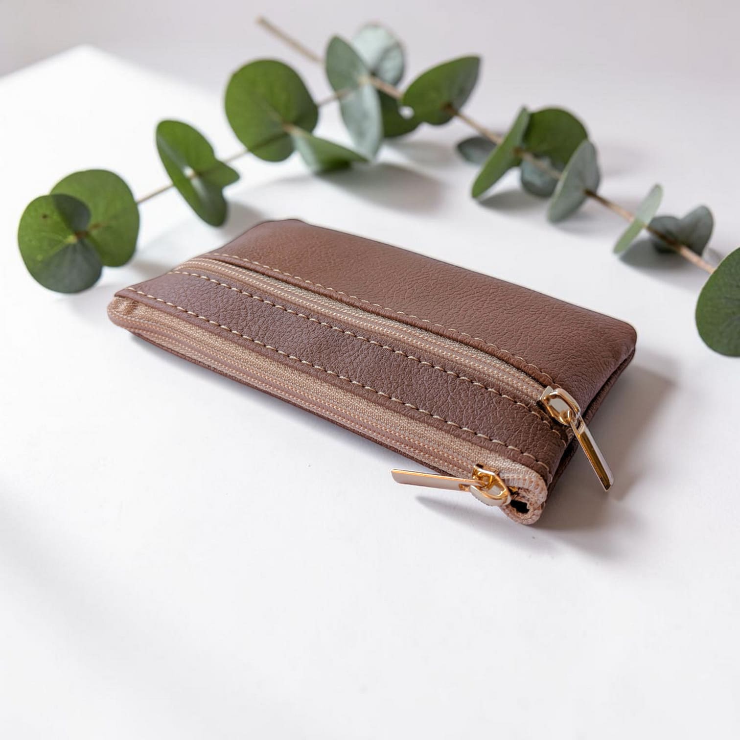 Porte-monnaie vegan en peau de pomme, camel  Karmyliege