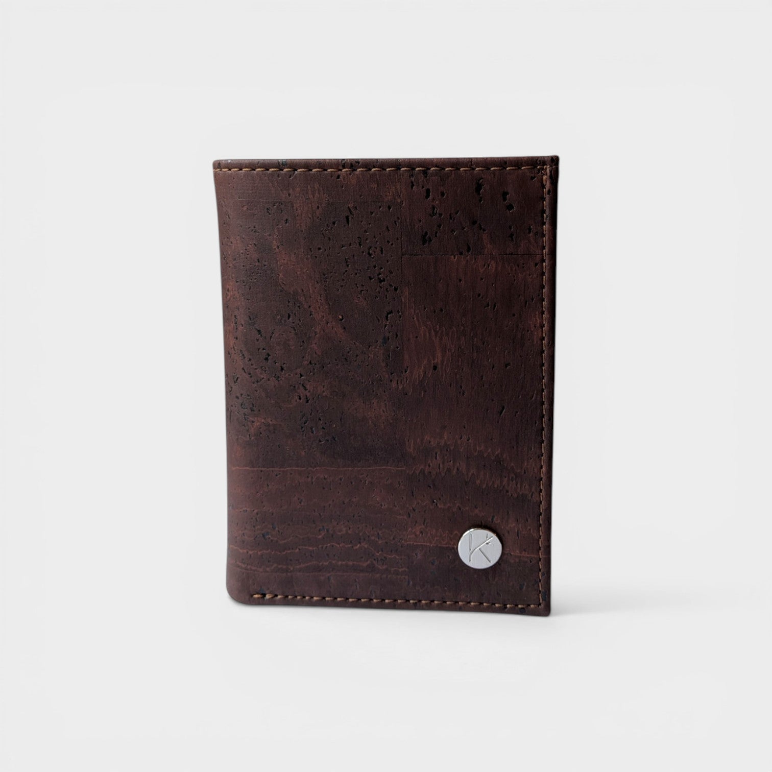 Portefeuille vegan en liège vertical avec volet, Sam  Karmyliege